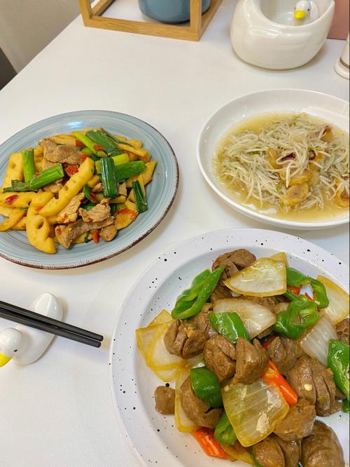 简单易做的晚餐食谱大全：轻松料理丨快手美食，省时又美味！