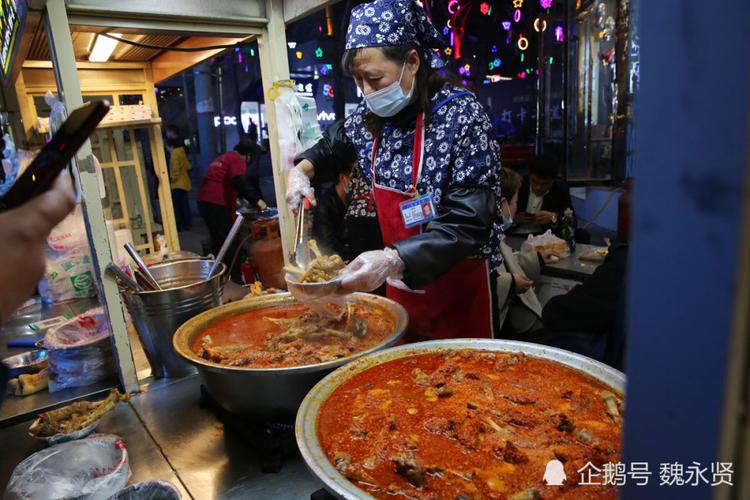 说到延安的美食名片就绕不过这条美食街来了记得去试试~