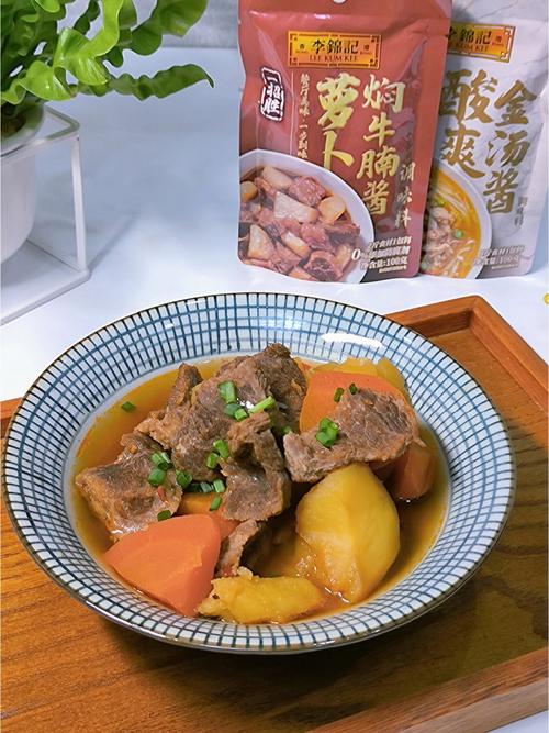 土豆炖牛肉的正确做法味道鲜美软烂入味每次出锅汤汁都不剩