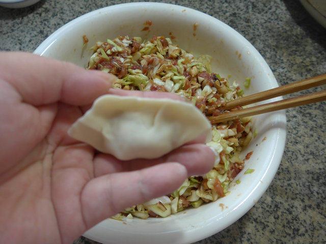 香菇肉馅饺子的做法大全，简单又美味的家常饺子制作步骤分享