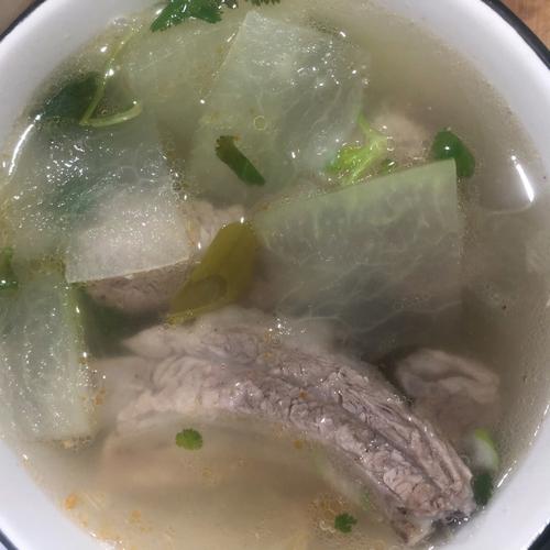 经典家常菜食谱，教你如何烹饪美味营养的冬瓜排骨汤