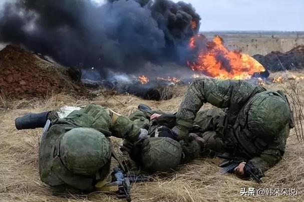 危在旦夕天空突然炸裂90万枚钢珠爆炸俄军步兵一死一大片