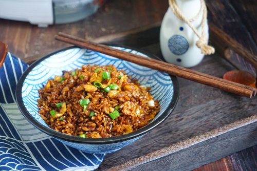 酱油炒饭怎么做_酱油炒饭怎么做最好吃