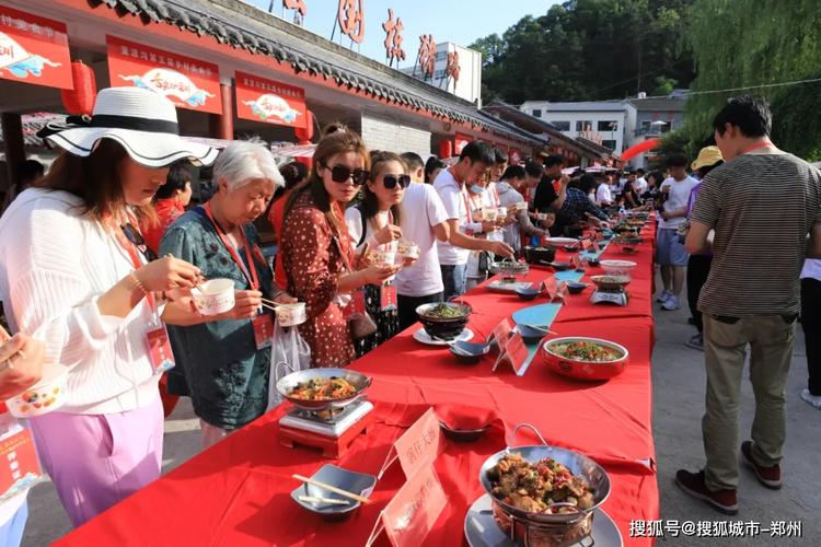 村超美食节正式开幕现场看村超不错过美食特色