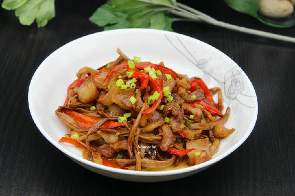 黄花菜炒肉_黄花菜炒肉家常做法