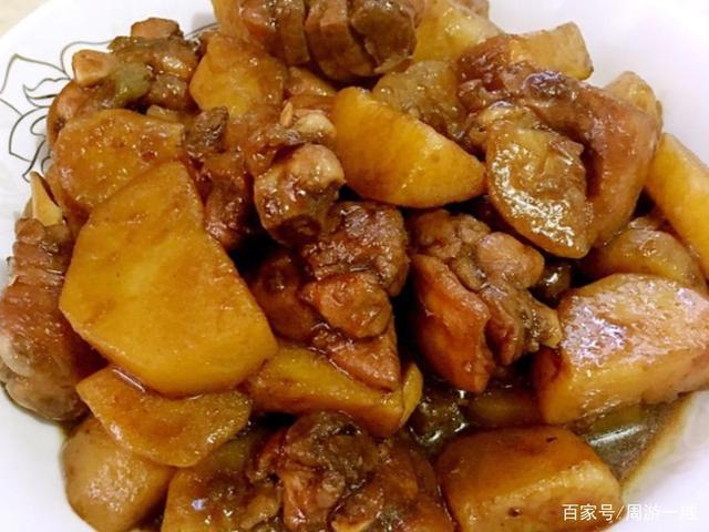 土豆炖鸡块_土豆炖鸡块的家常做法步骤如下