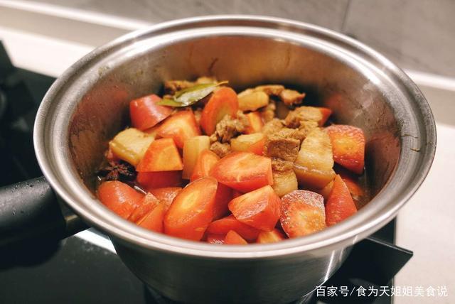 煮猪肉放什么调料比较好_炖猪肉一般放什么调料