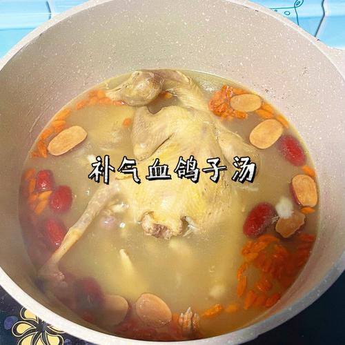 鸽子汤的功效与作用_鸽子汤的功效与作用女性